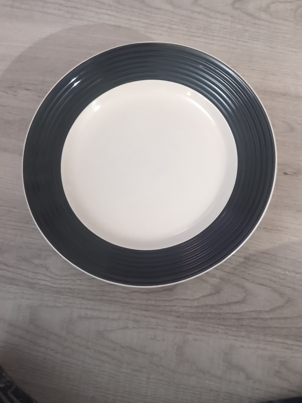Classic Cream and Black Rim Ceramic Dinner Plate - Gibson